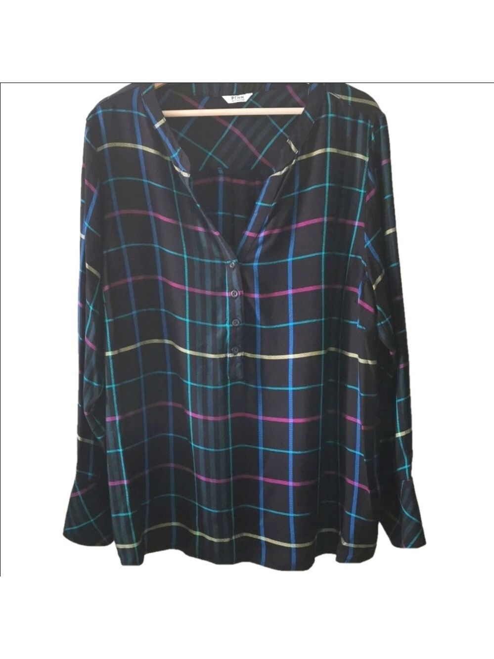 Pennigtons black colored check blouse. Size 1X. EUC